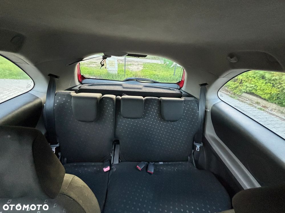 Toyota Yaris 1.0 Luna - 11