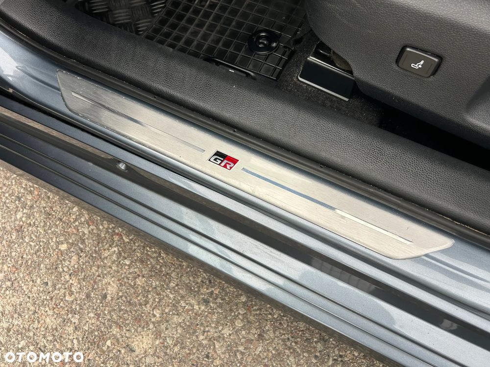 Toyota Corolla 1.8 Hybrid GR Sport - 18