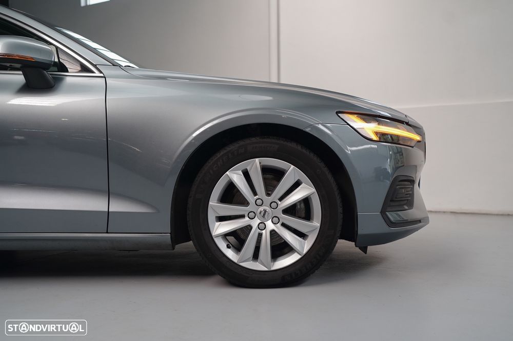 Volvo V60 2.0 D3 Momentum Plus Geartronic - 11