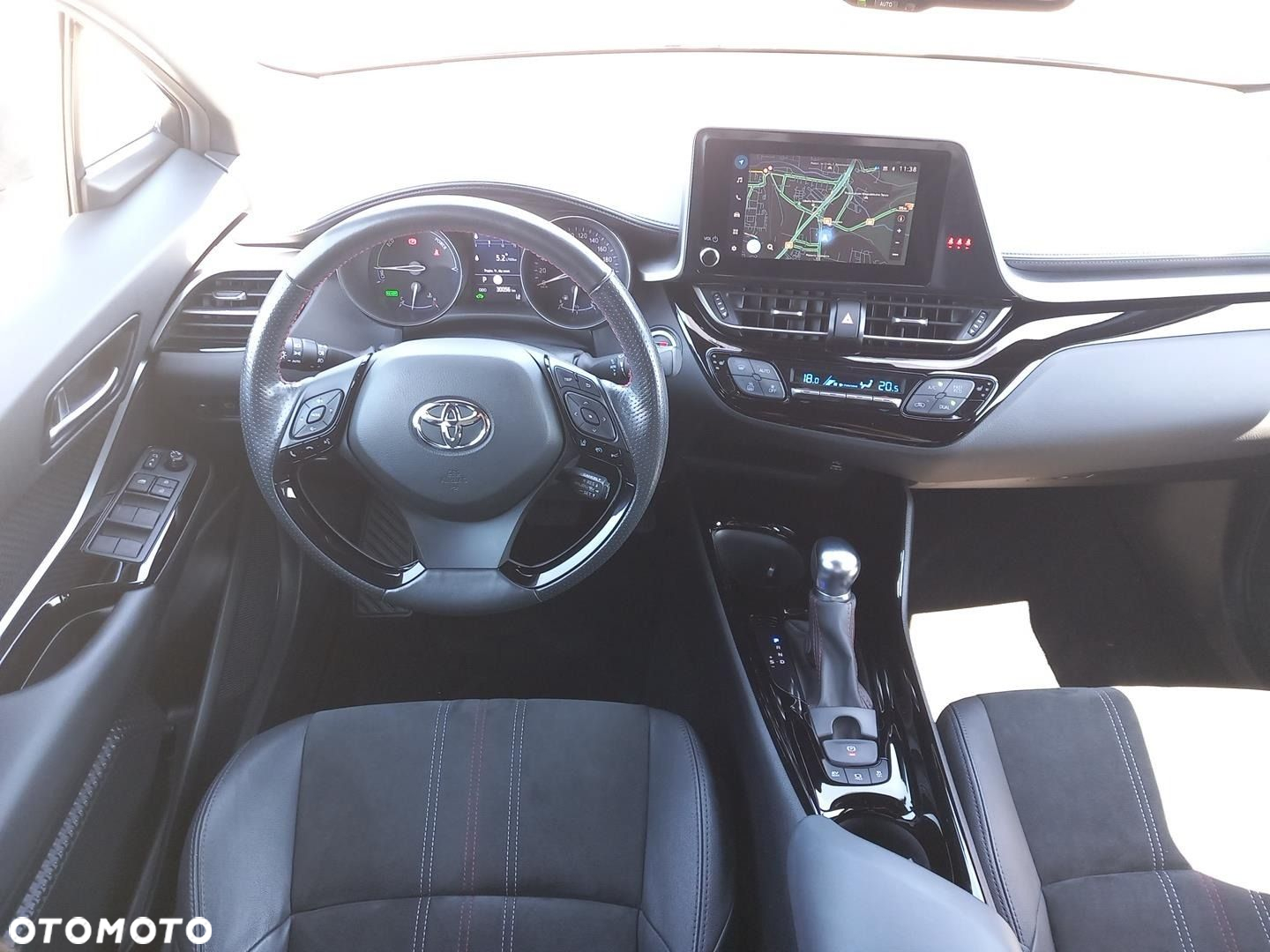 Toyota C-HR - 15