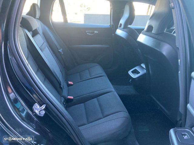 Volvo V60 D3 Geartronic Momentum Core - 31