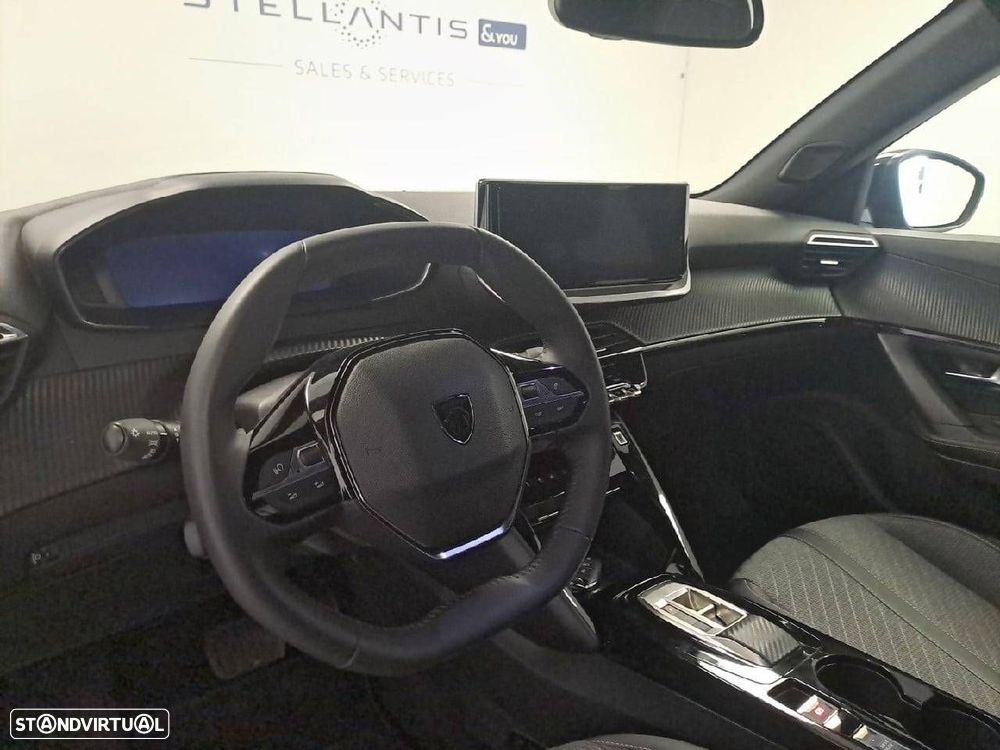 Peugeot e-2008 54 kWh Allure - 8