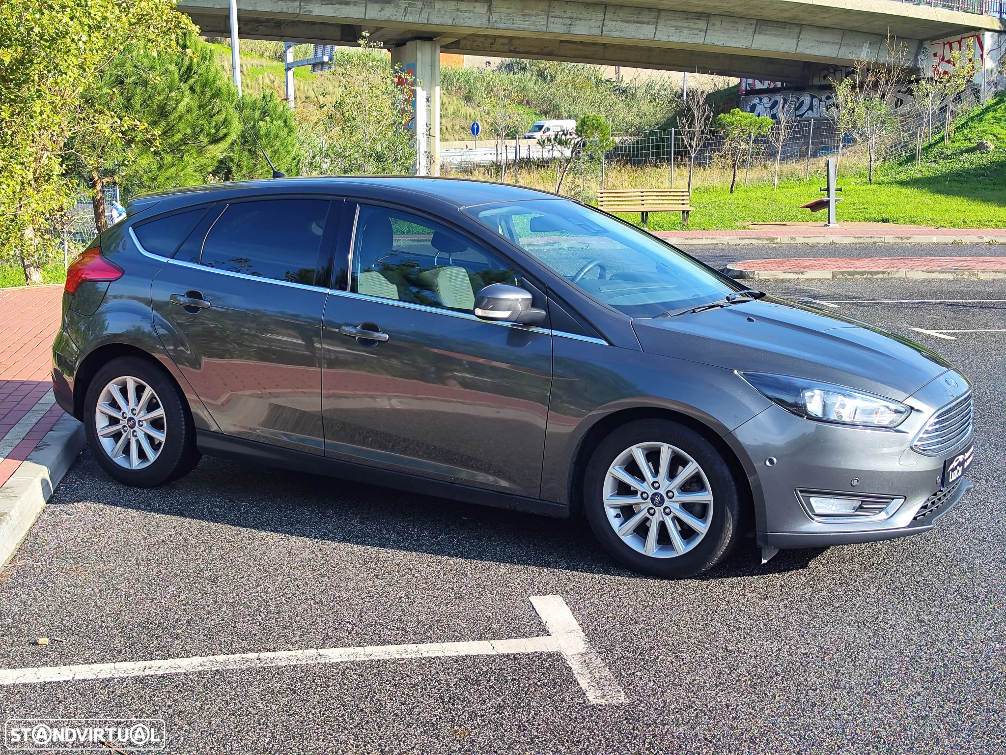 Ford Focus 1.0 SCTi Titanium - 5