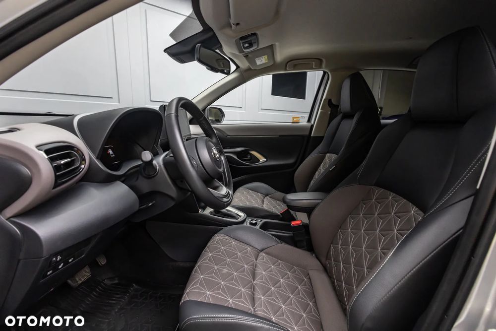Toyota Yaris Cross Hybrid 1.5 Executive AWD - 6