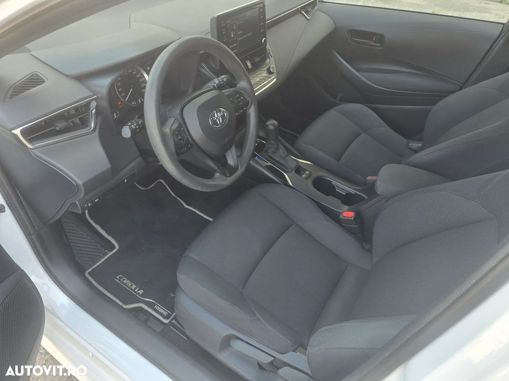 Toyota Corolla - 12