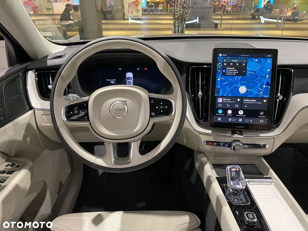 Volvo XC 60 B5 B AWD Plus Dark - 7