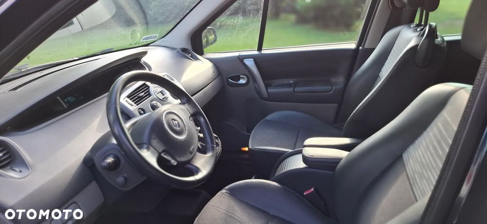 Renault Scenic 2.0 16V Emotion - 40