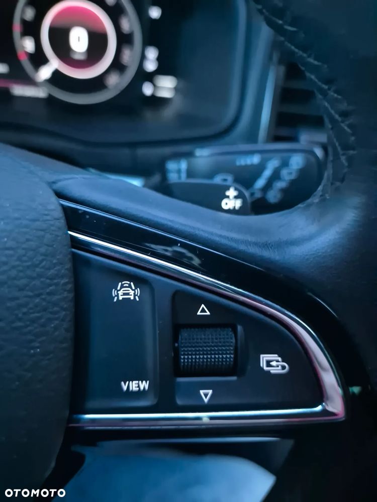 Skoda Karoq 1.6 TDI SCR DSG Style - 33