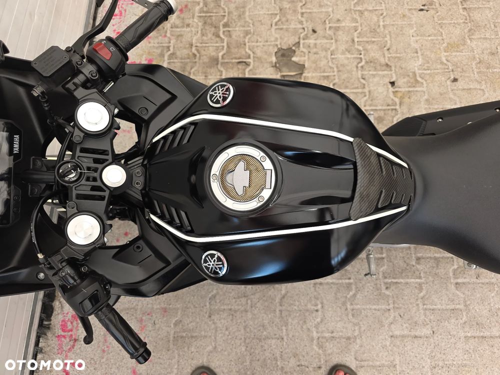 Yamaha MT - 24