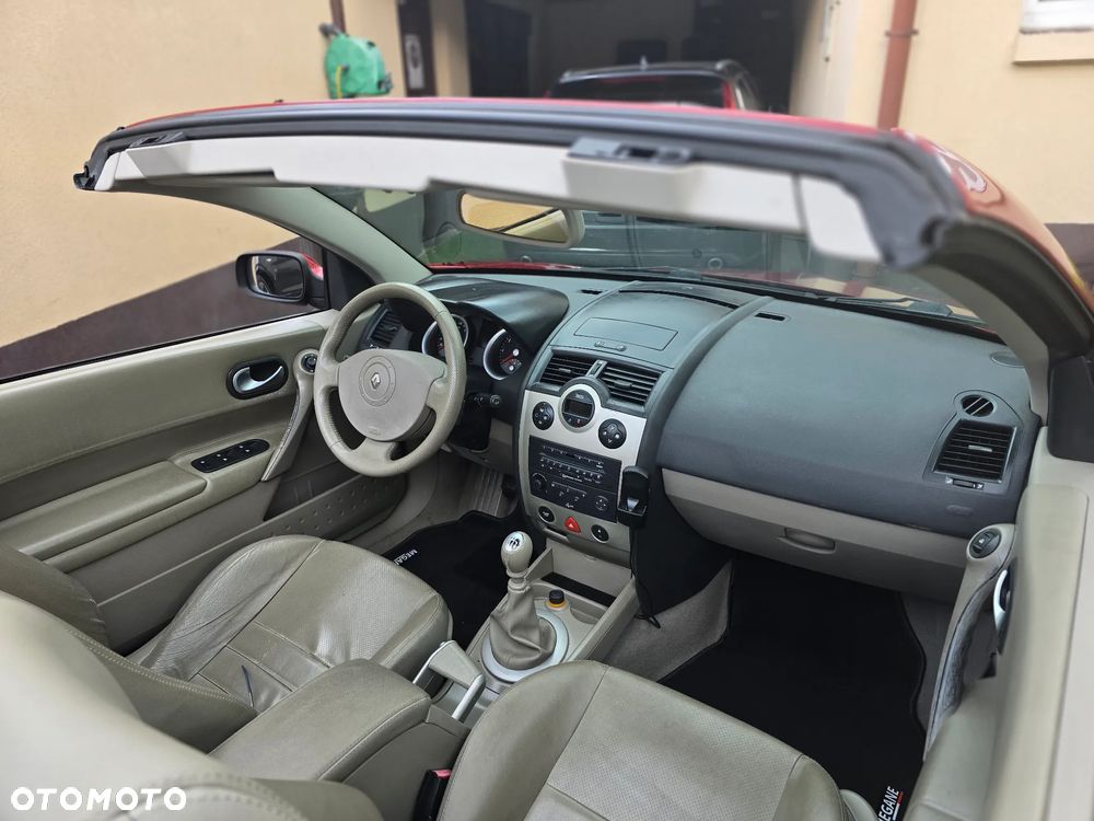 Renault Megane 2.0 Dynamique - 11