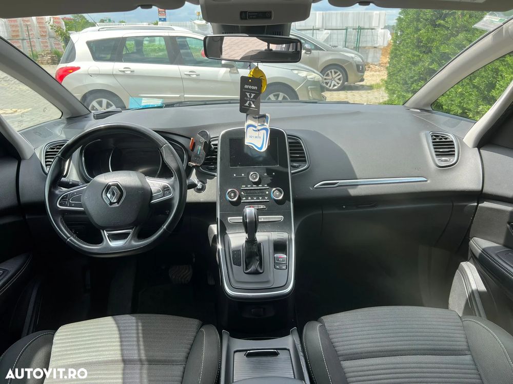 Renault Scenic - 11