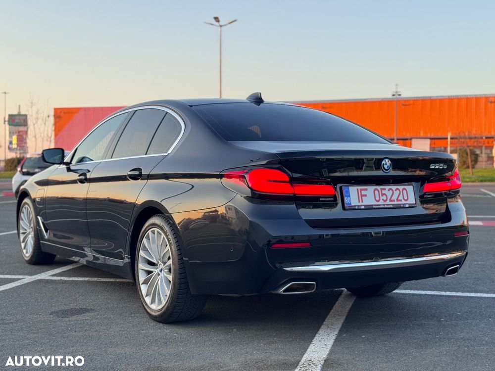 BMW Seria 5 530e Aut. Luxury Line - 11