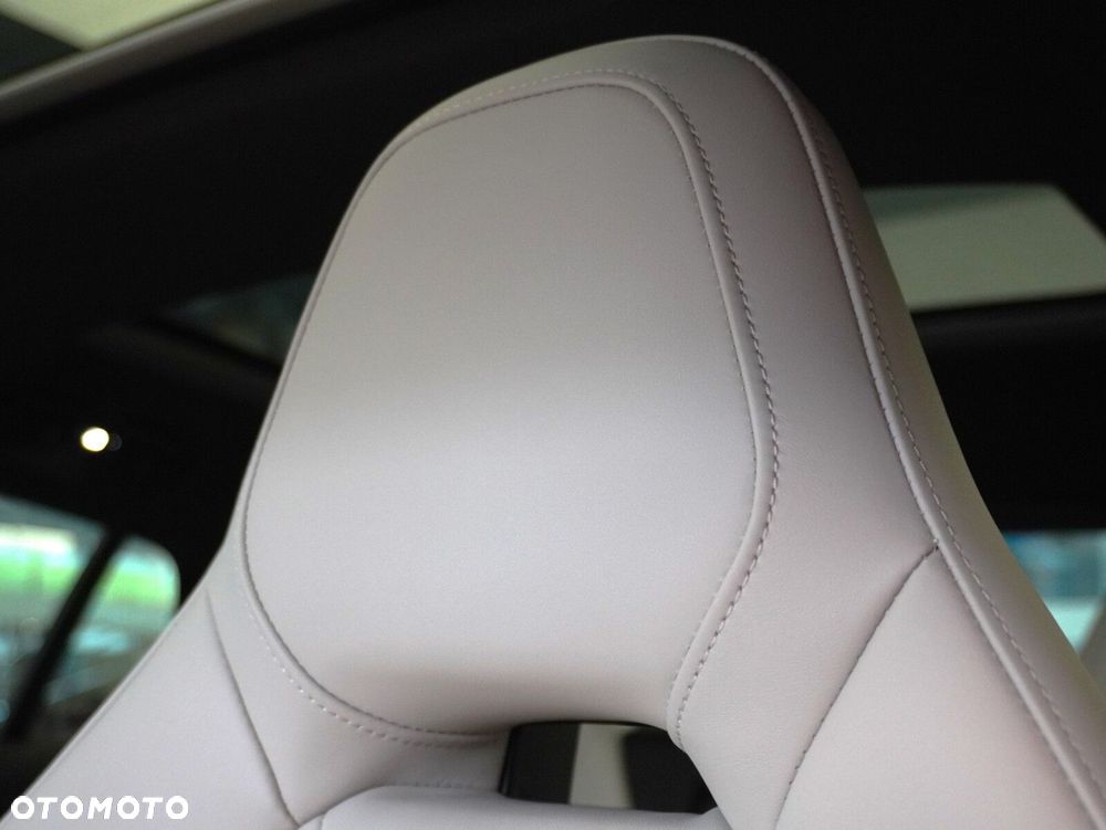 Porsche Panamera 4S E-Hybrid PHEV - 27