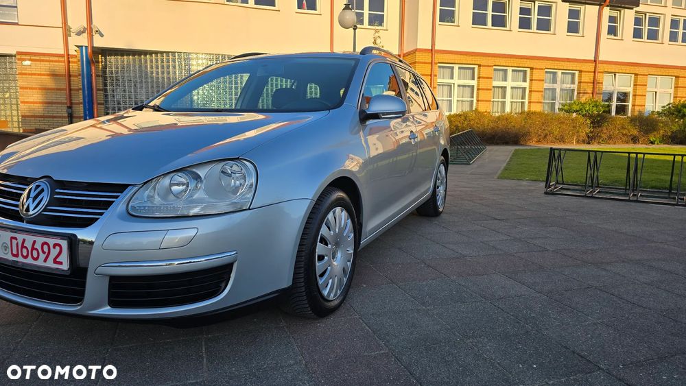 Volkswagen Golf - 32