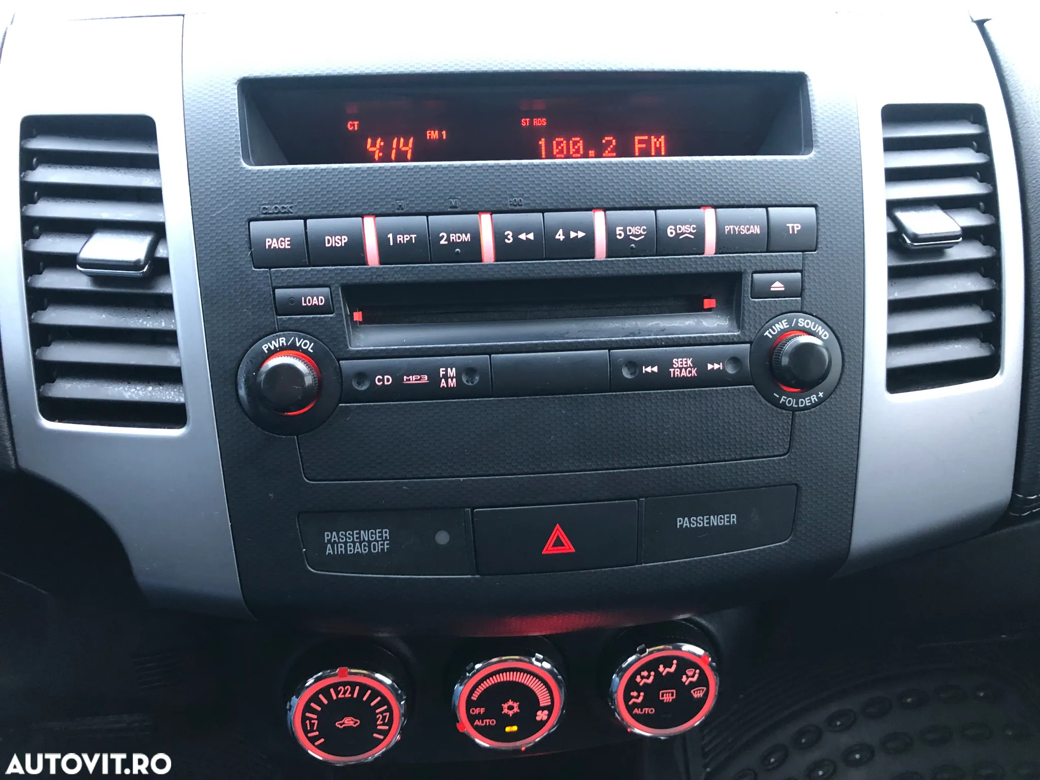 Mitsubishi Outlander - 9
