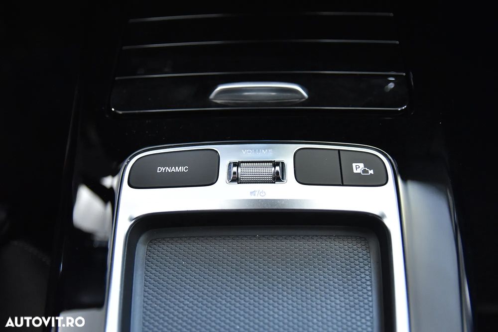 Mercedes-Benz CLA 250 e 8G-DCT AMG Line - 16