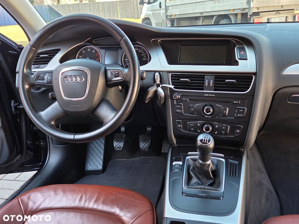 Audi A4 Avant 2.0 TFSI Ambiente - 23