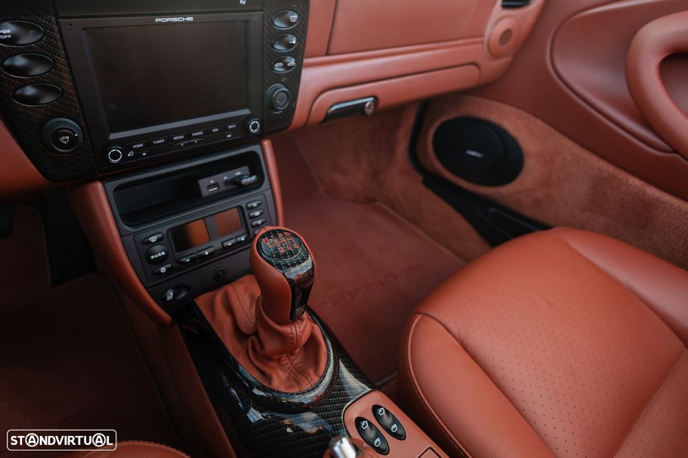 Porsche 911 (996) Carrera 4 Cabrio - 19