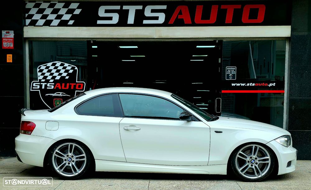 BMW 123 d Limited Edition Lifestyle c/ M Sport Pack - 13