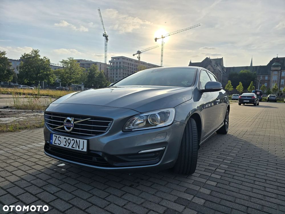 Volvo V60 D4 - 2
