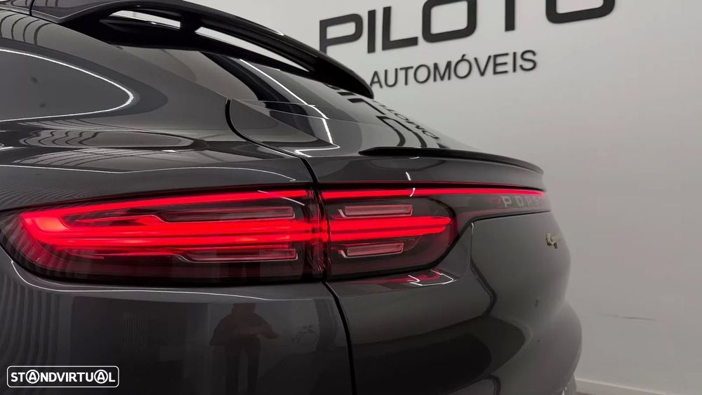 Porsche Cayenne Coupé E-Hybrid - 11