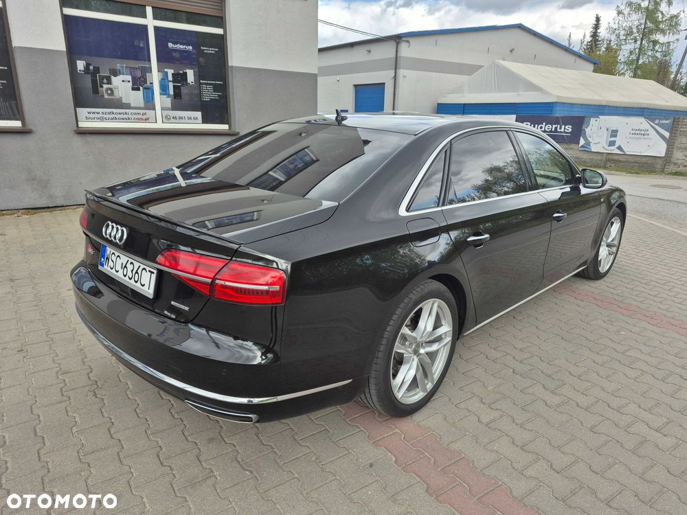 Audi A8 - 4
