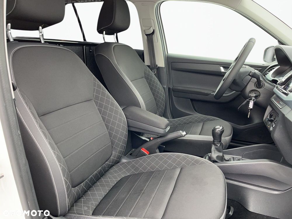 Skoda Fabia - 18