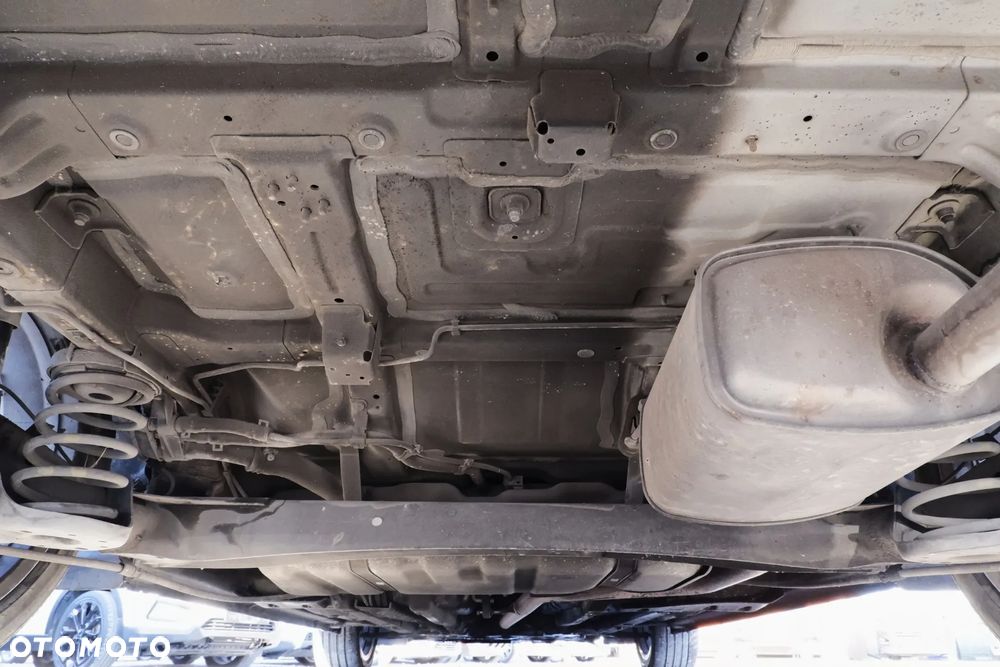 Kia Carens 1.7 CRDi XL - 39