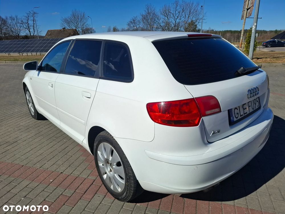Audi A3 Sportback 2.0 TDI Ambiente - 9