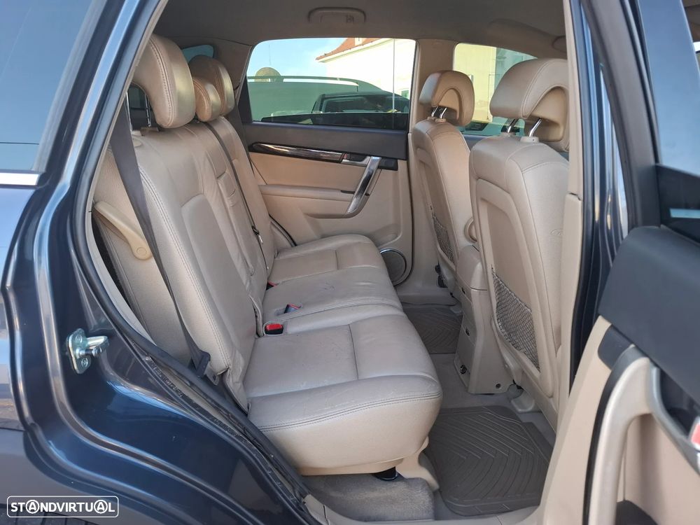 Chevrolet Captiva 2.0 VCDi LT 7L - 28