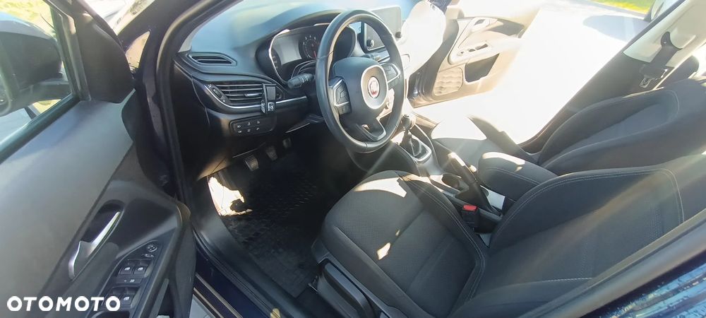 Fiat Tipo 1.4 T-Jet 16v Easy - 14