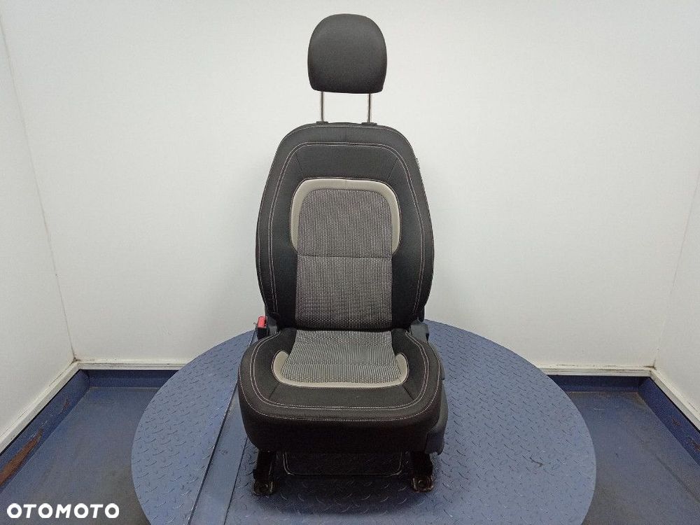 KIA CEED II 12- FOTEL KIEROWCY PRZÓD LEWY - 1