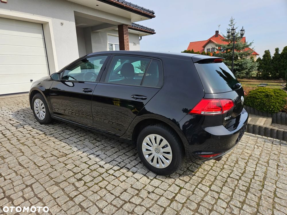 Volkswagen Golf 1.6 TDI BlueMotion Technology Comfortline - 21