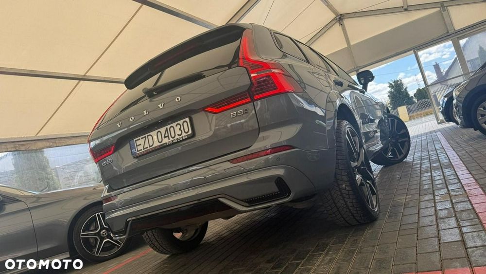 Volvo XC 60 B5 B AWD Ultimate Dark - 24
