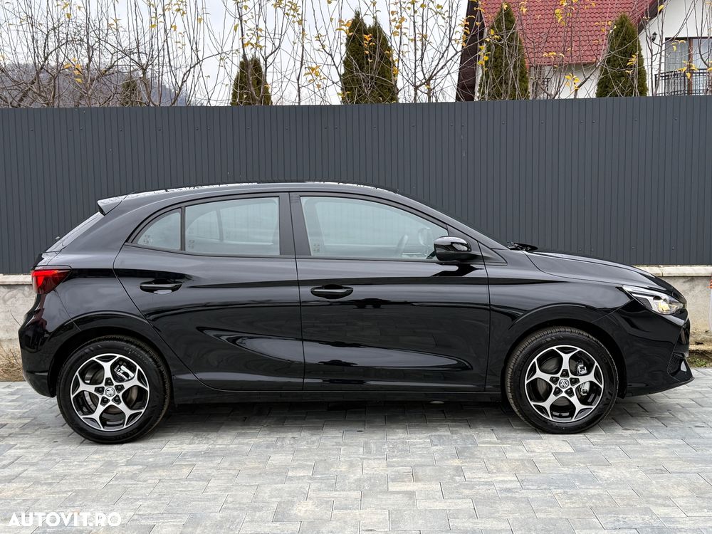 MG MG3 1.5 T GDI HEV Excite - 8