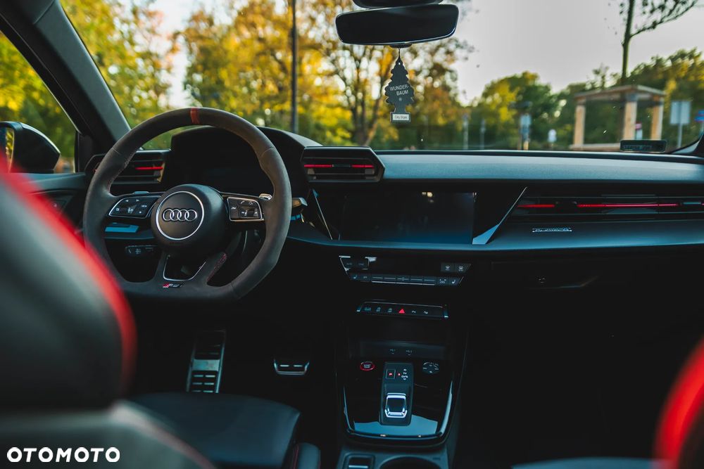 Audi RS3 Limousine TFSI Quattro S tronic - 31