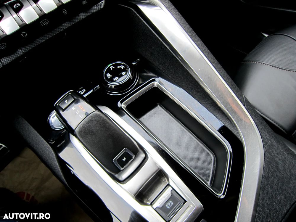Peugeot 5008 PureTech 180 EAT8 Stop & Start GT Pack - 38