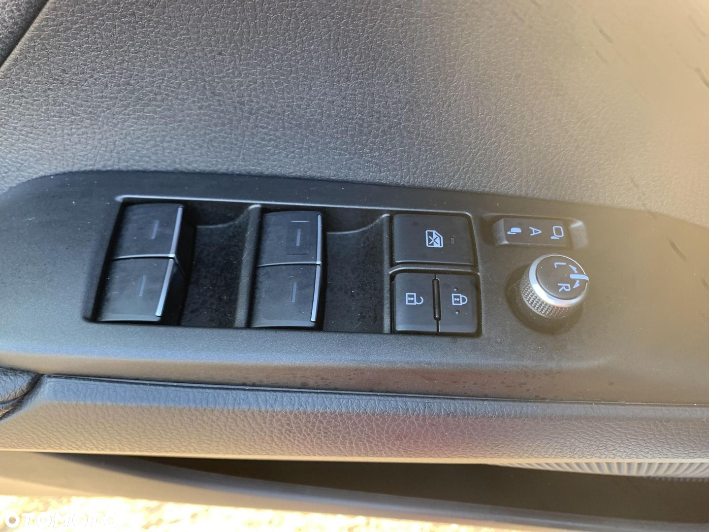 Toyota Camry - 15