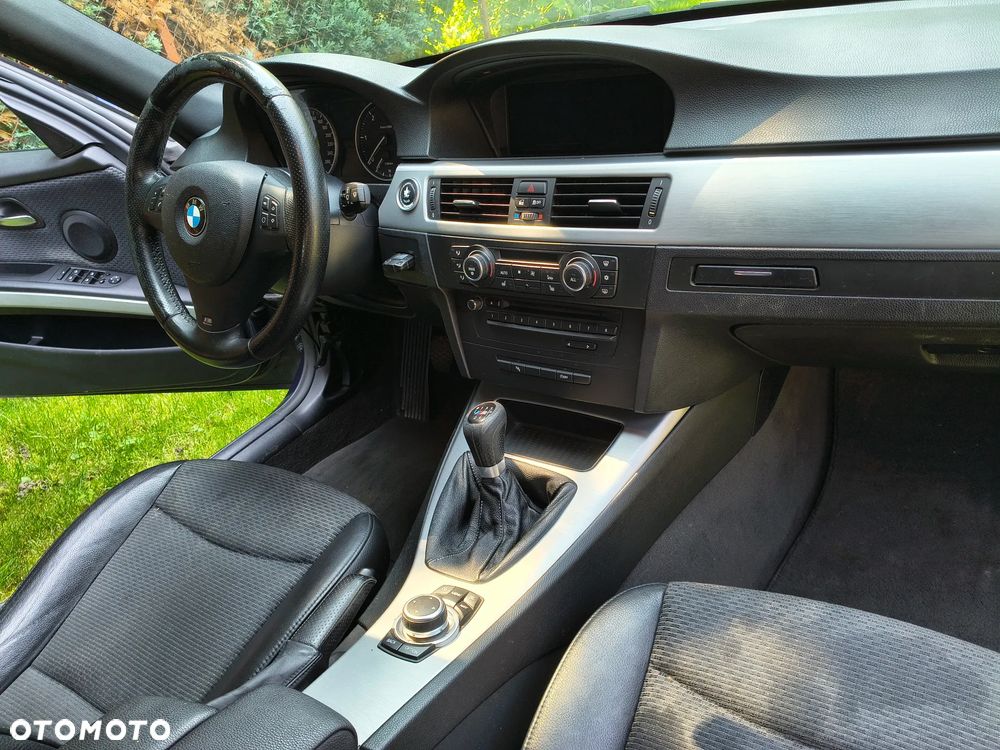 BMW Seria 3 320d - 15