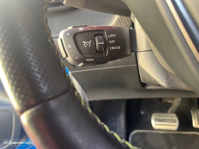 Peugeot e-208 GT Pack - 18