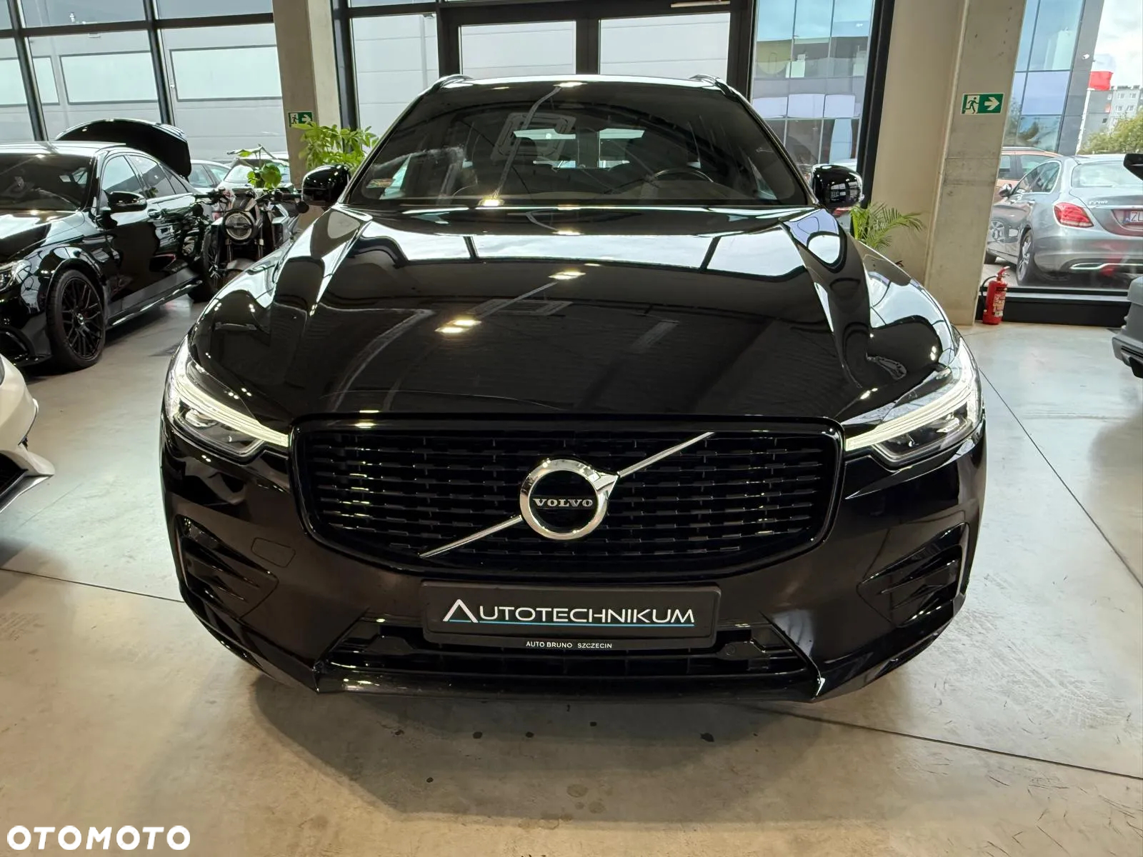 Volvo XC 60 B5 B AWD Momentum Pro - 19