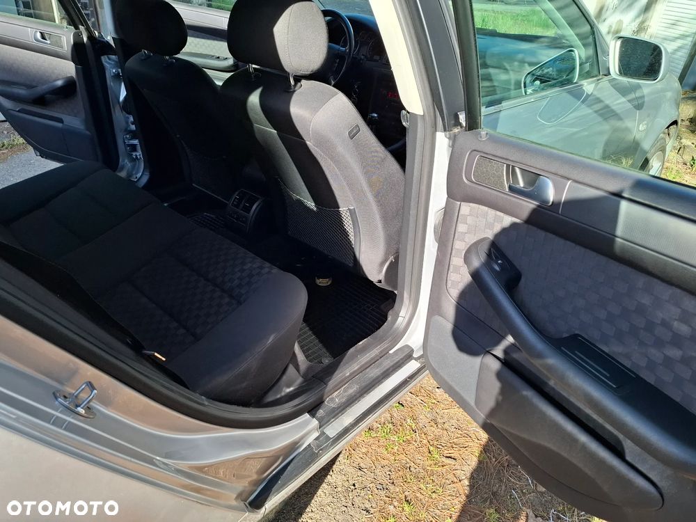 Audi A6 Avant 2.5 TDI - 15