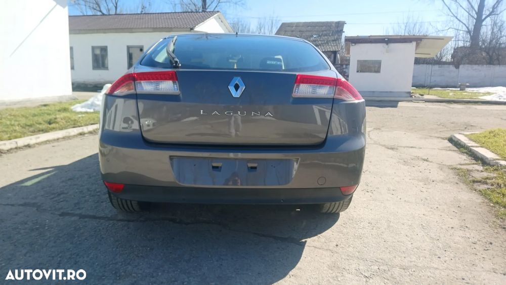 Renault Laguna dCi 110 FAP Emotion - 5