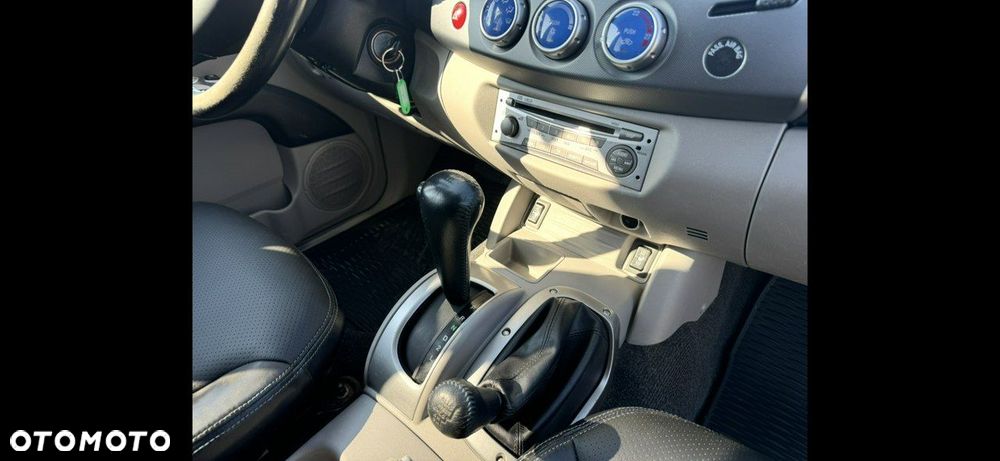 Mitsubishi L200 - 8