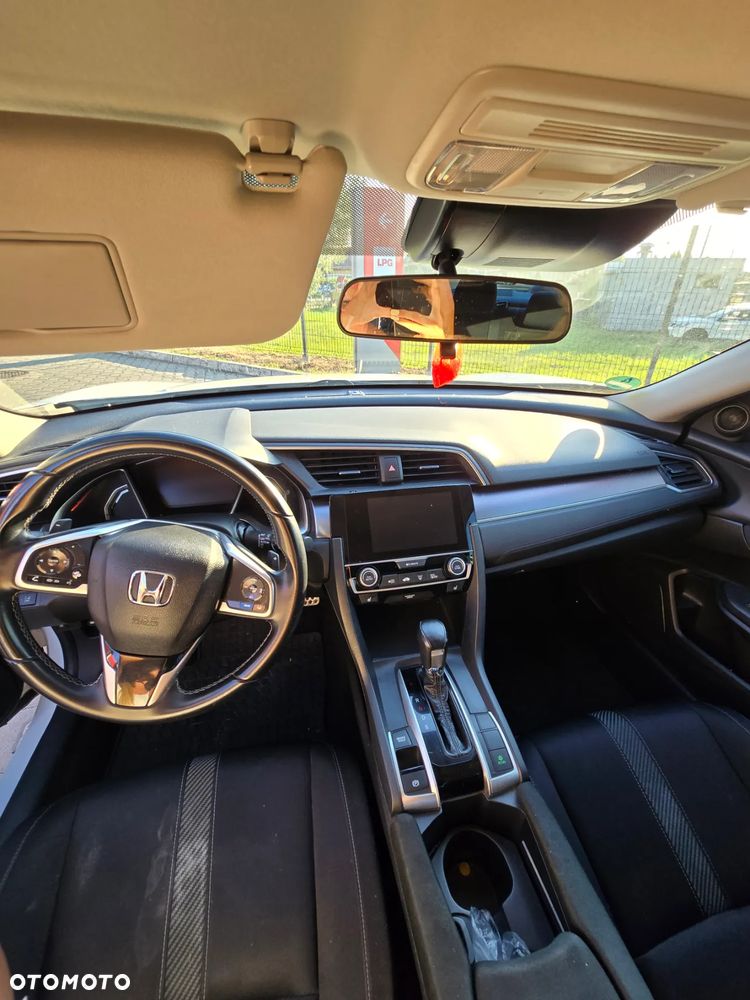 Honda Civic 1.5 i-VTEC Turbo CVT Prestige - 11
