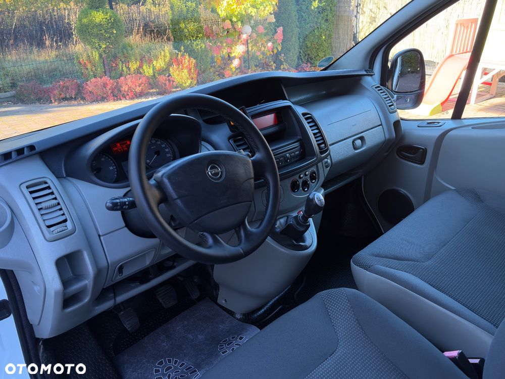 Opel Vivaro - 17