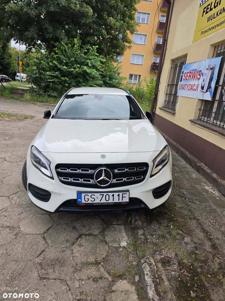 Mercedes-Benz GLA 200 7G-DCT Edition 1 - 1