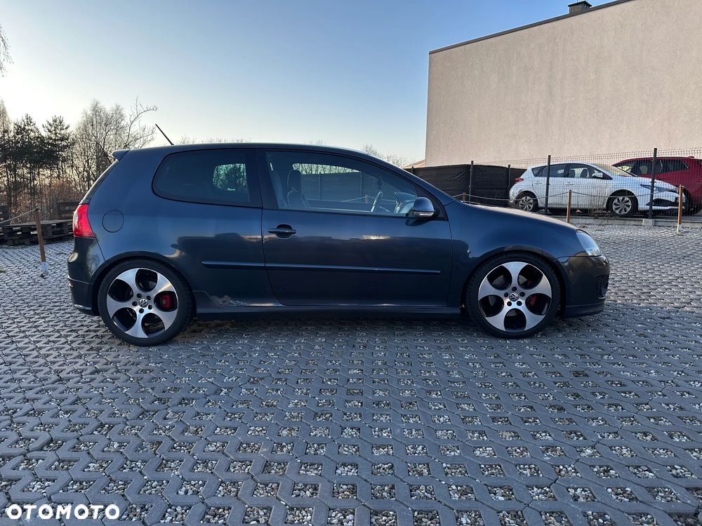 Volkswagen Golf 2.0 GTI - 2