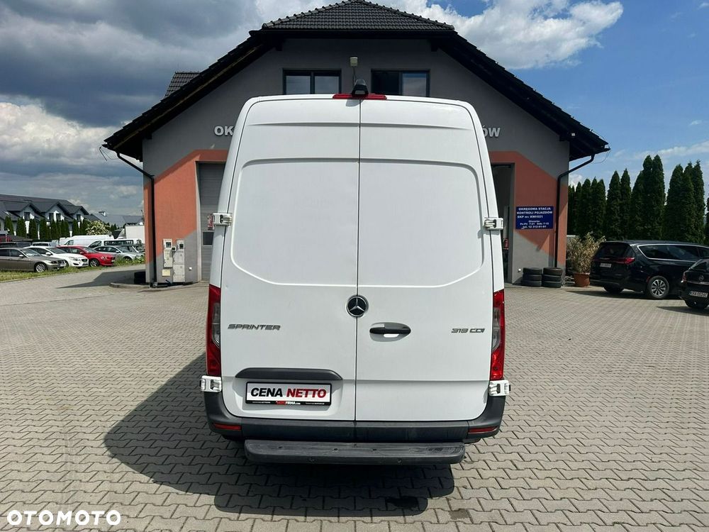 Mercedes-Benz Sprinter - 6