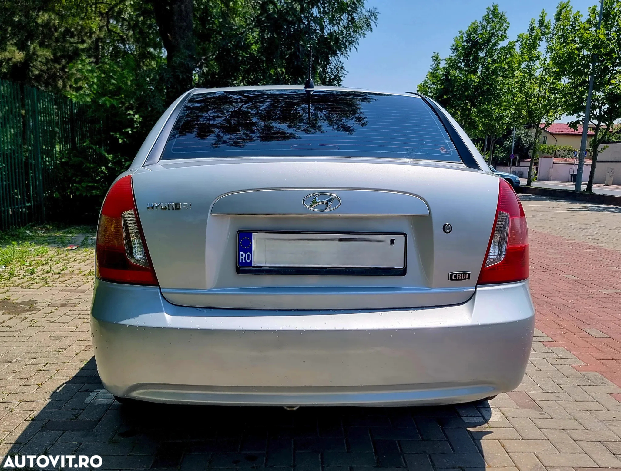 Hyundai Accent - 10